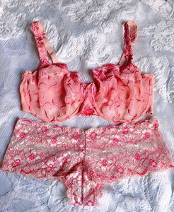 Pretty Pink Lace Bra with brief 👍