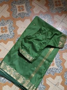 Elegant Green Silk Saree with Blouse