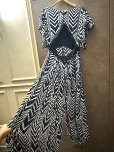 Chic Designer Black &amp; White Patterned Jumpsuit