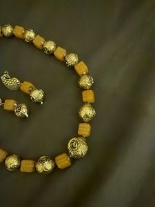 elegant jewellery set