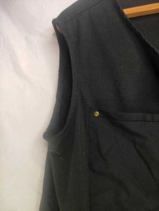 Sleeveless Black Blouse LR-8