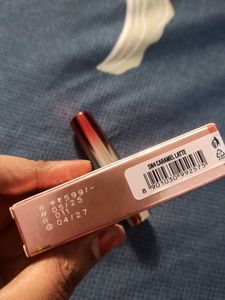 Lakme Fashionista Overtime Matte Lipstick