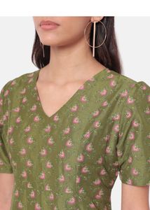 Saaki Dress