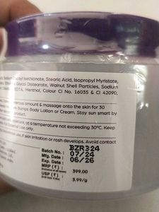 Bump Erasing Body Scrub