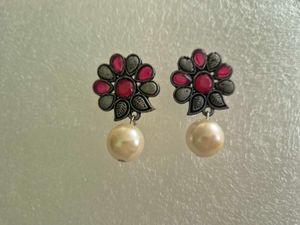 Customized Elegant Pearl Drop Earrings - Unused