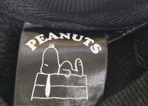 Peanuts Snoopy "Yeah Dawg" Graphic Sweatshirt