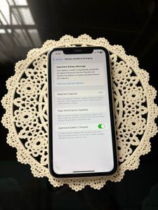 iPhone 11 (128GB )