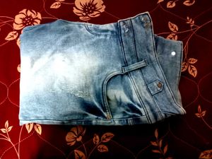 Capri Jeans for women