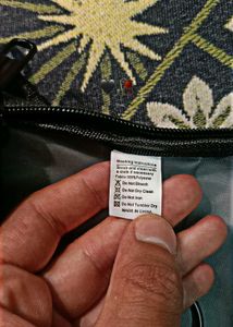 Waterproof Anti-Theft USB Backpack – Like New | Se