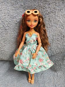Barbie Dream besties Doll
