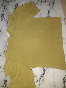 Combo Of Puffed Sleeve Top And Crop Tee