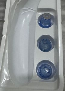Pore Cleaner with Vacuum Action
