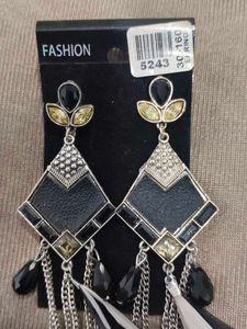 Unique Feather &amp; Chain Drop Earrings