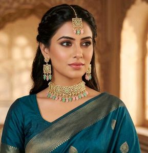 Stunning Gold Plated Kundan Jewellery Set