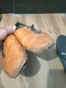 combo Of 4 Shoes And Sleeper