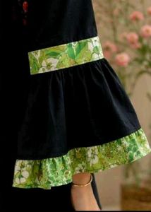 ♥️✨Floral Elegance Embroidered Black Top