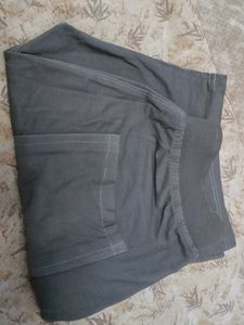 Grey's men Nicker