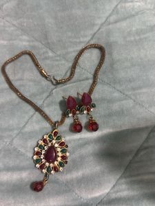 Elegant Necklace & Earring Set