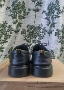 Classic Black Leather Derby Shoes for men