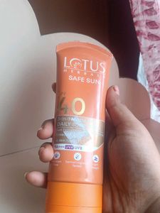 Lotus Herbals Safe Sun Daily Screen