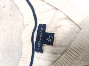 Cream Cable Knit V-Neck Sweater