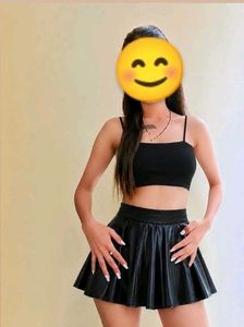 leather skirt