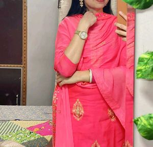 Elegant Pink Kurti Set with Gold Embroidery