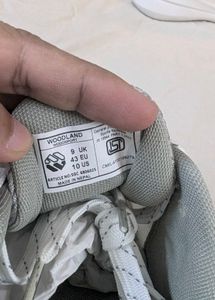 Men's White &amp; Grey Sneakers Size 9 🌟