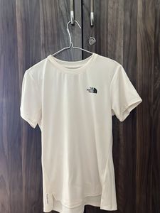 The Classic/Elevated Basic North Face White T-Shir