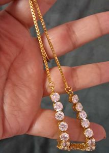✨️✨️Sparkling Stud Earrings with Gold Chain