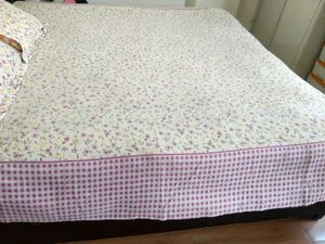 Bedsheet with pillow covers.