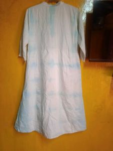 Beautiful White &amp; Blue Tie-Dye Kurta