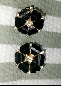 Black Statement Studs With Small Rimstones 🥰
