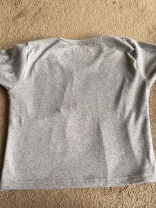 I am selling my grey colour top