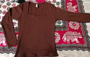 "Brown Sweetheart Neck Top"