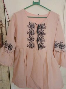 Embroidered Flowy Top - Perfect for Casual Wear