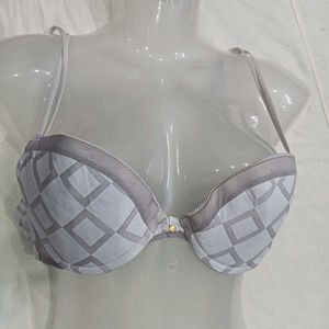 Stylish Grey 🪔 Diamond Pattern Bra