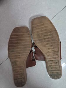 Brown Strappy Flat Sandals | Women Good Condition