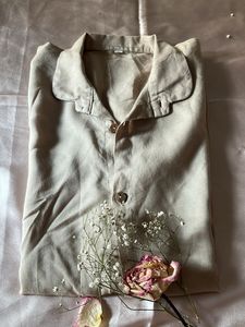 Like New Beige Color Shirt🎗️❤️