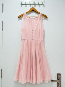 Elegant Peach Sleeveless Midi Dress