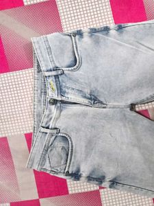 UNISEX Light  Acid Wash Denim Je