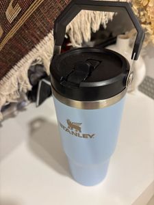 sipper bottle