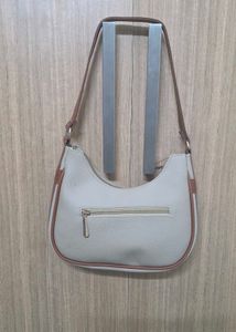 Perfect for Fall: Beige and Brown Bag