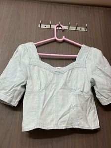 Light Wash Denim Puff Sleeve Top for m &amp; L