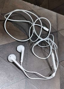 Apple EarPods Lightning Connector