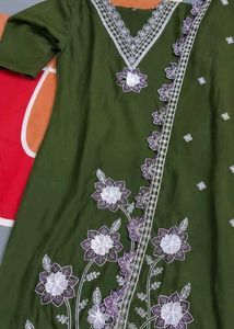Elegant Olive Green Kurta Set with Embroidery