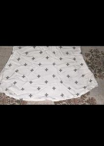 Chic White Short Kurta with Geometric Print