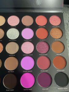 Vibrant Eyeshadow Palette