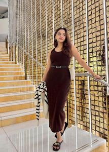 Chic Sleeveless Knit Maxi Dress