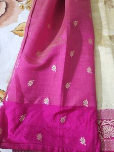 Elegant Cream with Pink Border banarasi Sare